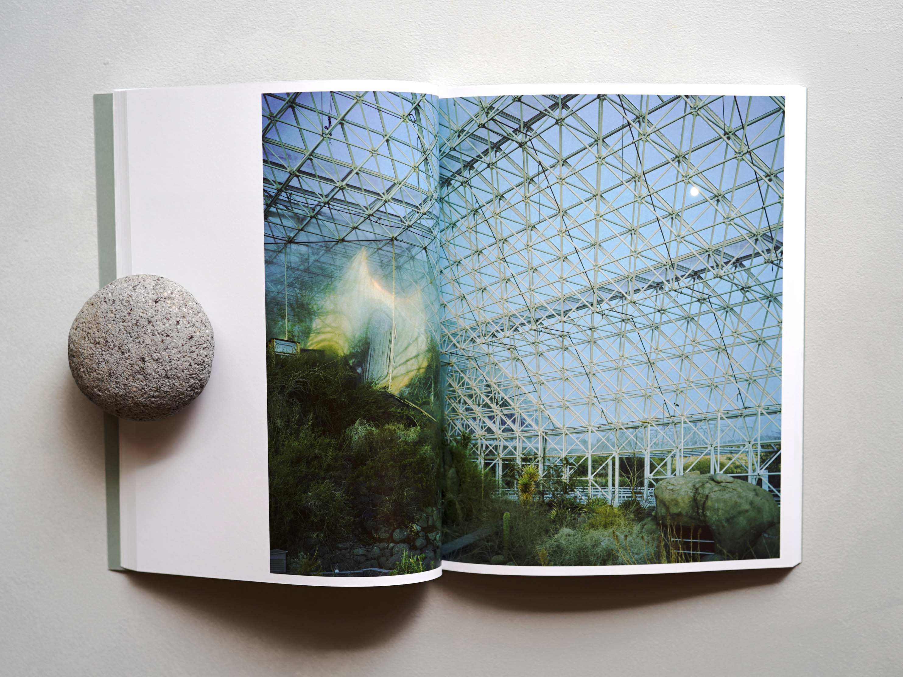 NATURE GUIDE – Zelt Bookstore